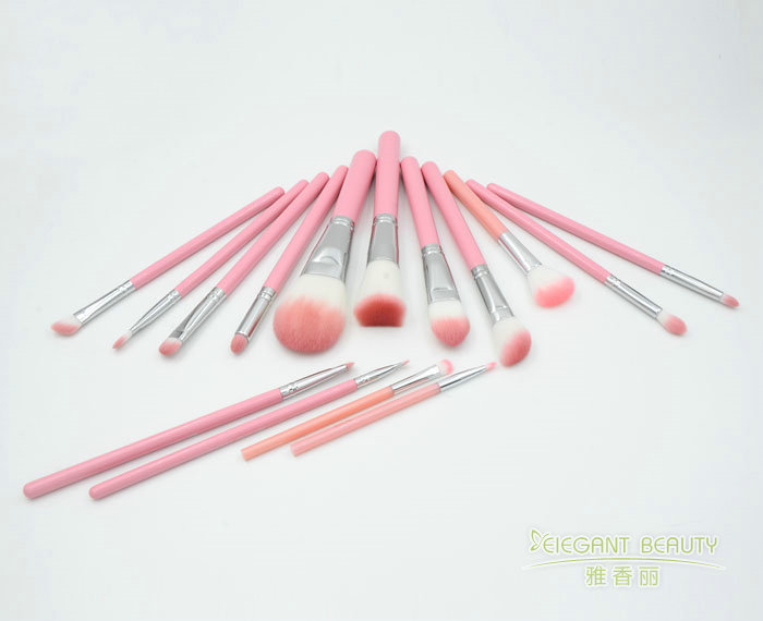 化妝刷工廠刷柄組裝線如何控制刷毛與套管間隙？