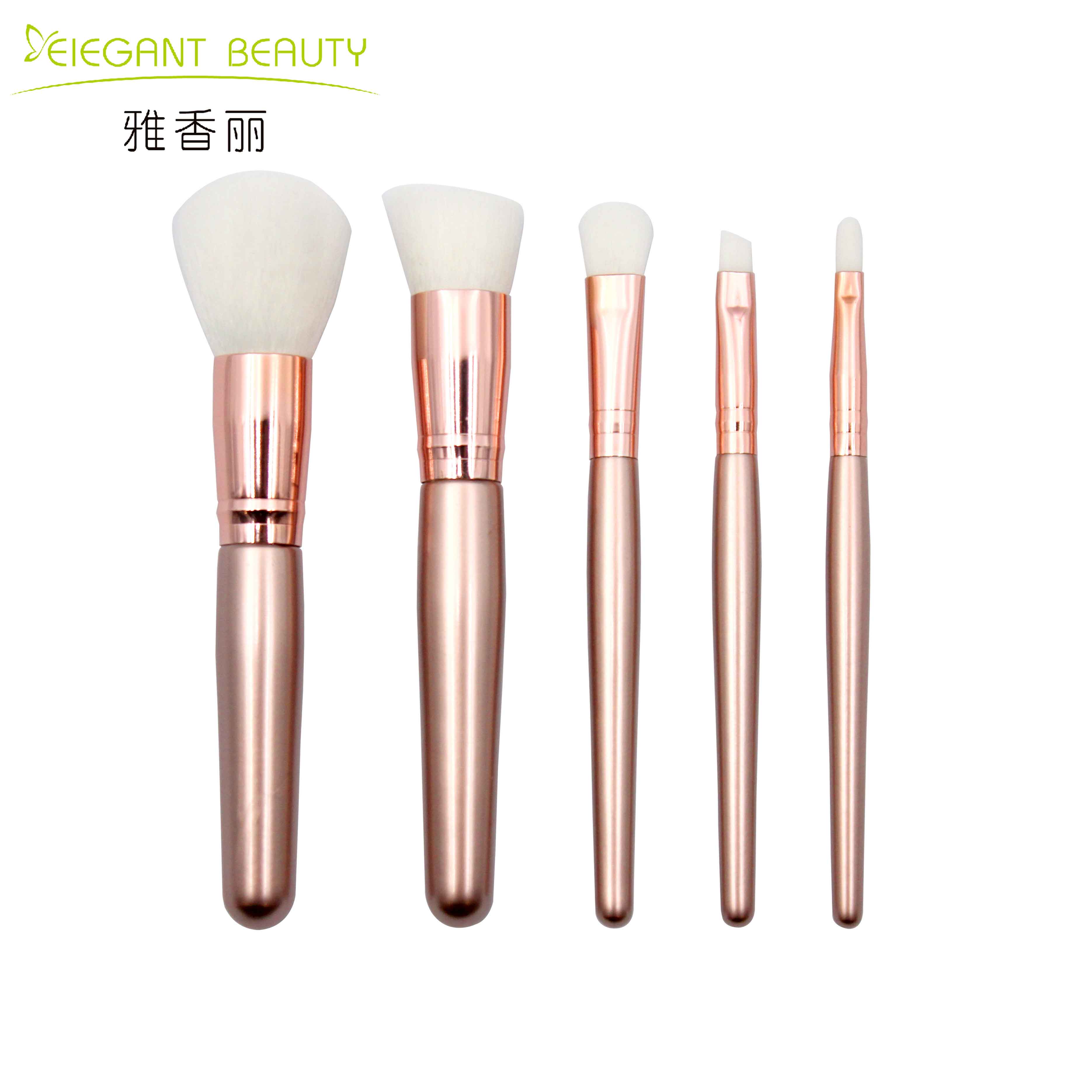 成套化妝刷的唇刷刷毛彈性如何優(yōu)化口紅邊緣細節(jié)？