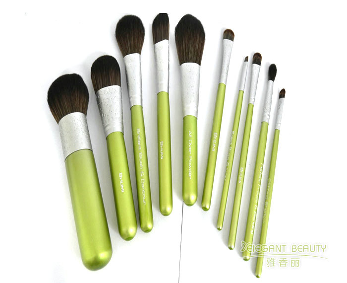 完整化妝刷套裝解析：從新手到進階的必備工具清單